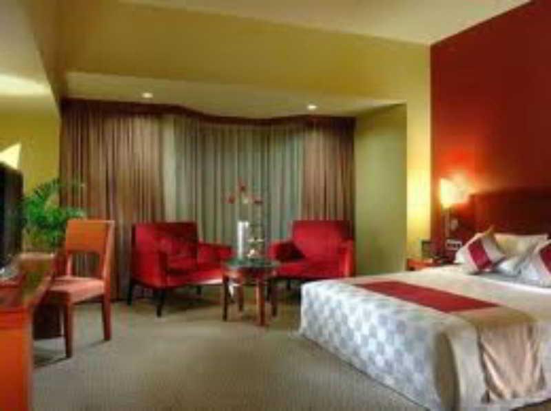 Отель Ibis Mangga Dua Джакарта Экстерьер фото